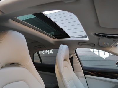 PORSCHE PANAMERA - 4