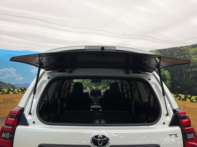 صورة مصغرة 36 لـ 2023 Toyota LAND CRUISER PRADO