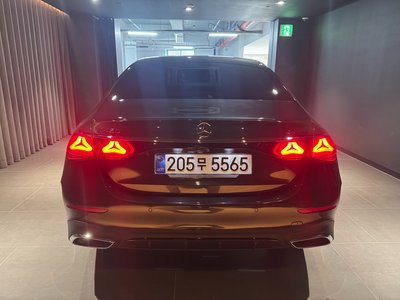 MERCEDES-BENZ E-CLASS - 3