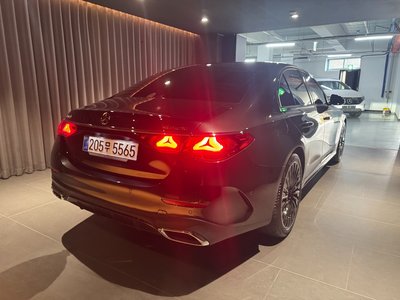 MERCEDES-BENZ E-CLASS - 5