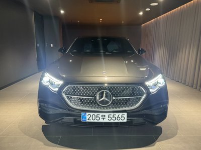 MERCEDES-BENZ E-CLASS - 2