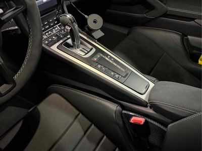 PORSCHE 718 CAYMAN - 9