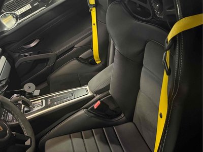 PORSCHE 718 CAYMAN - 10