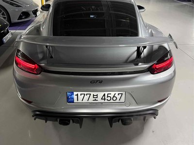 PORSCHE 718 CAYMAN - 3