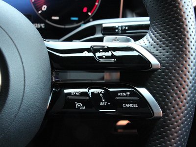 MERCEDES-BENZ GLC - 7