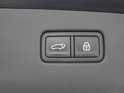 2021 Genesis GV70 — миниатюра 11