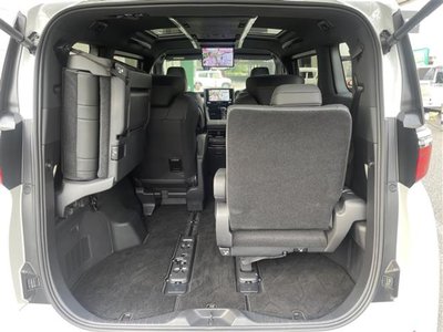2024 Toyota ALPHARD thumbnail 33