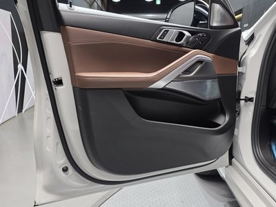 2021 BMW X6 — миниатюра 14