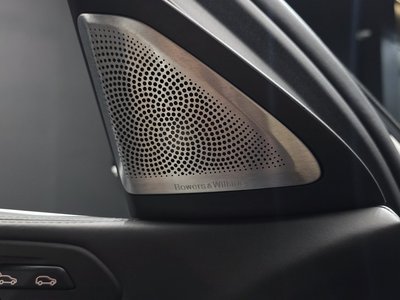2021 BMW X6 — миниатюра 28
