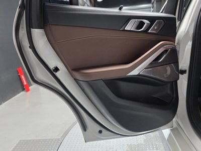 2021 BMW X6 — миниатюра 15