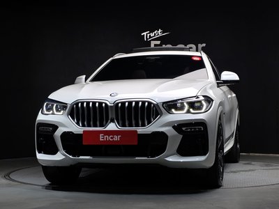 2021 BMW X6 — фото 2