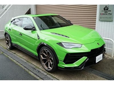 LAMBORGHINI URUS - 6