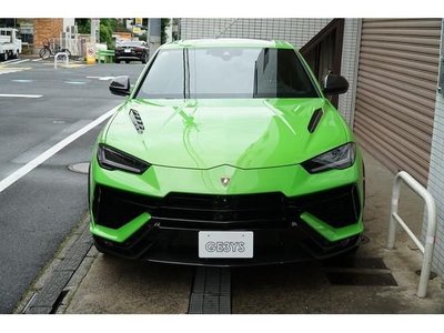 LAMBORGHINI URUS - 10