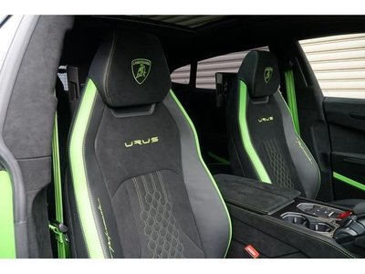 LAMBORGHINI URUS - 9