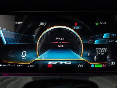 MERCEDES-BENZ E-CLASS - 8