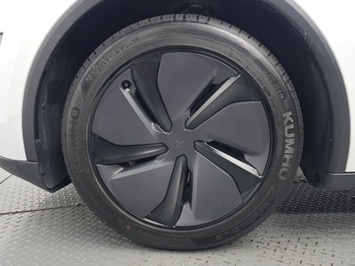 2025 Tesla MODEL Y photo 6