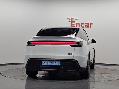 2025 Tesla MODEL Y photo 4