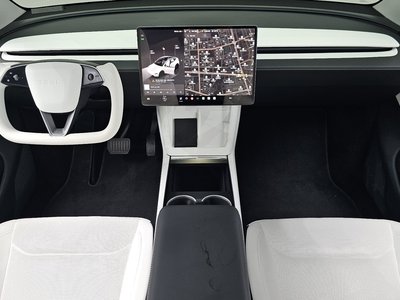 2025 Tesla MODEL Y photo 5