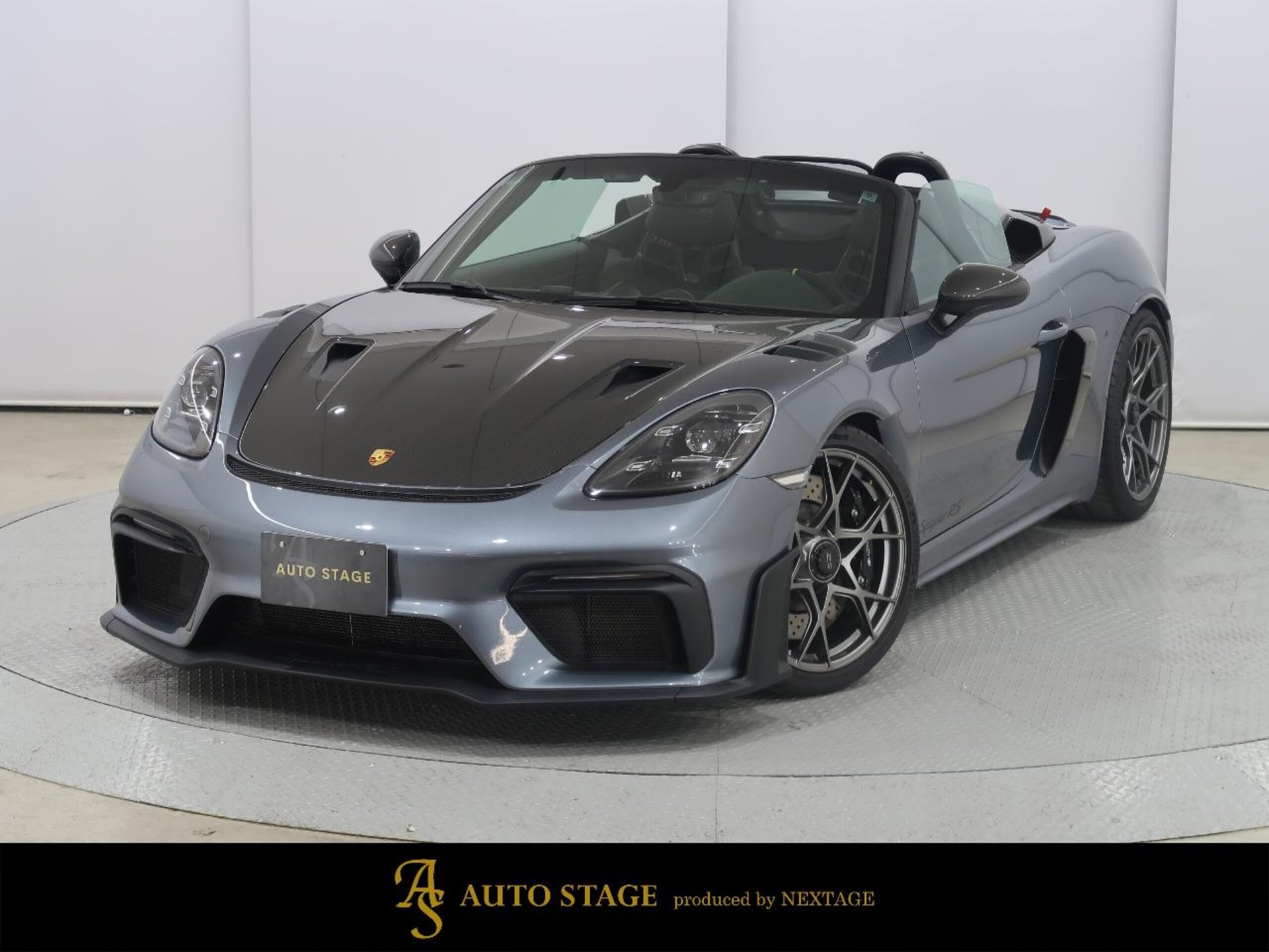 PORSCHE 718 SPYDER - View 1