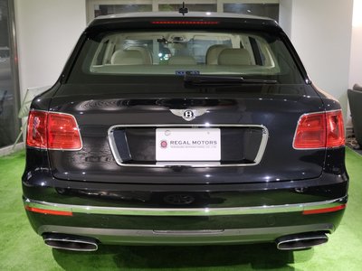 BENTLEY BENTAYGA - 7