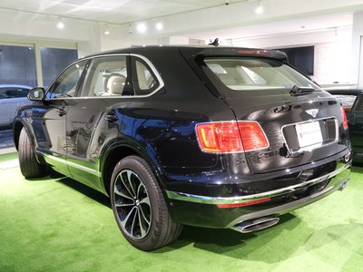 BENTLEY BENTAYGA - 6