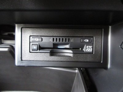صورة مصغرة 27 لـ 2023 Toyota LAND CRUISER PRADO