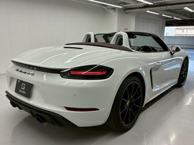 صورة مصغرة 14 لـ 2024 Porsche 718