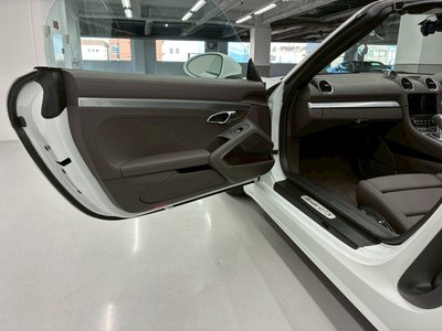 صورة مصغرة 44 لـ 2024 Porsche 718