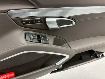 صورة مصغرة 23 لـ 2024 Porsche 718