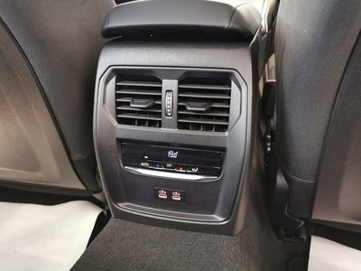 2025 BMW 3 SERIES 缩略图 57