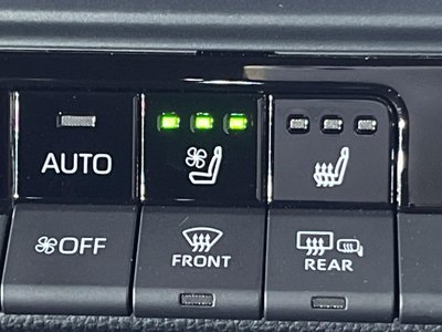 TOYOTA CROWN CROSSOVER - 7