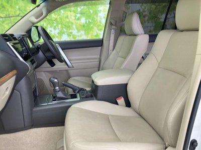 TOYOTA LAND CRUISER PRADO - 7
