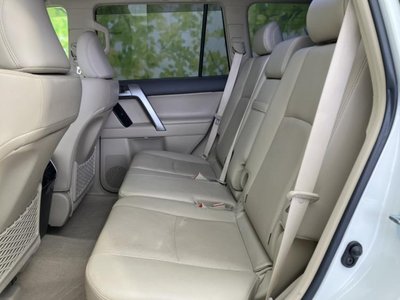 TOYOTA LAND CRUISER PRADO - 8