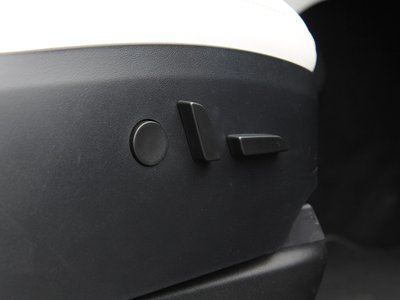 2020 Tesla MODEL X thumbnail 44