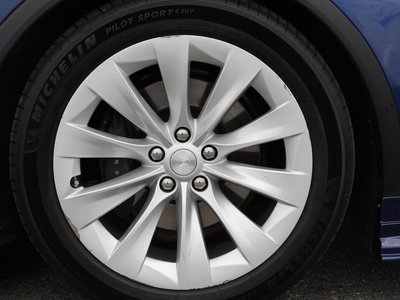 2020 Tesla MODEL X thumbnail 17