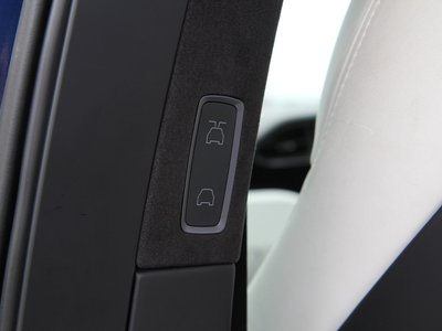 2020 Tesla MODEL X thumbnail 58