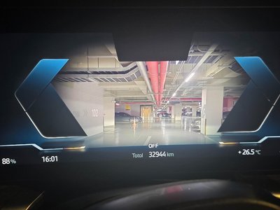 BMW I7 - 8