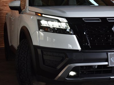 NISSAN PATHFINDER - 10