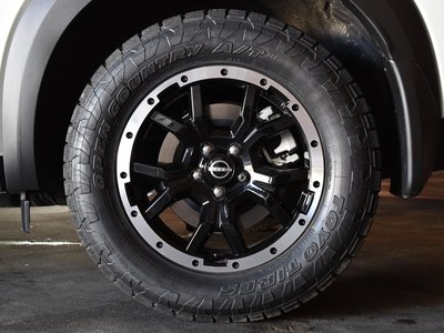 NISSAN PATHFINDER - 5