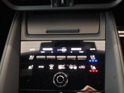 PORSCHE MACAN - 10