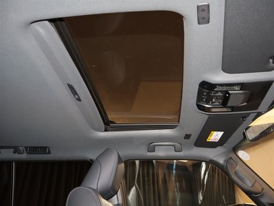 2025 Toyota LAND CRUISER 250 — миниатюра 12