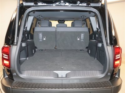 2025 Toyota LAND CRUISER 250 — миниатюра 26