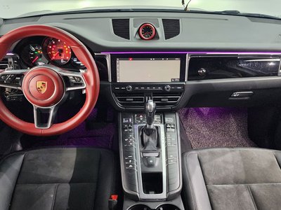 PORSCHE MACAN - 5