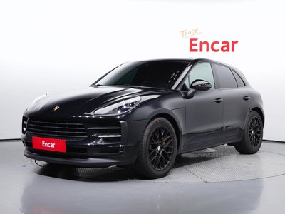 PORSCHE MACAN - 1