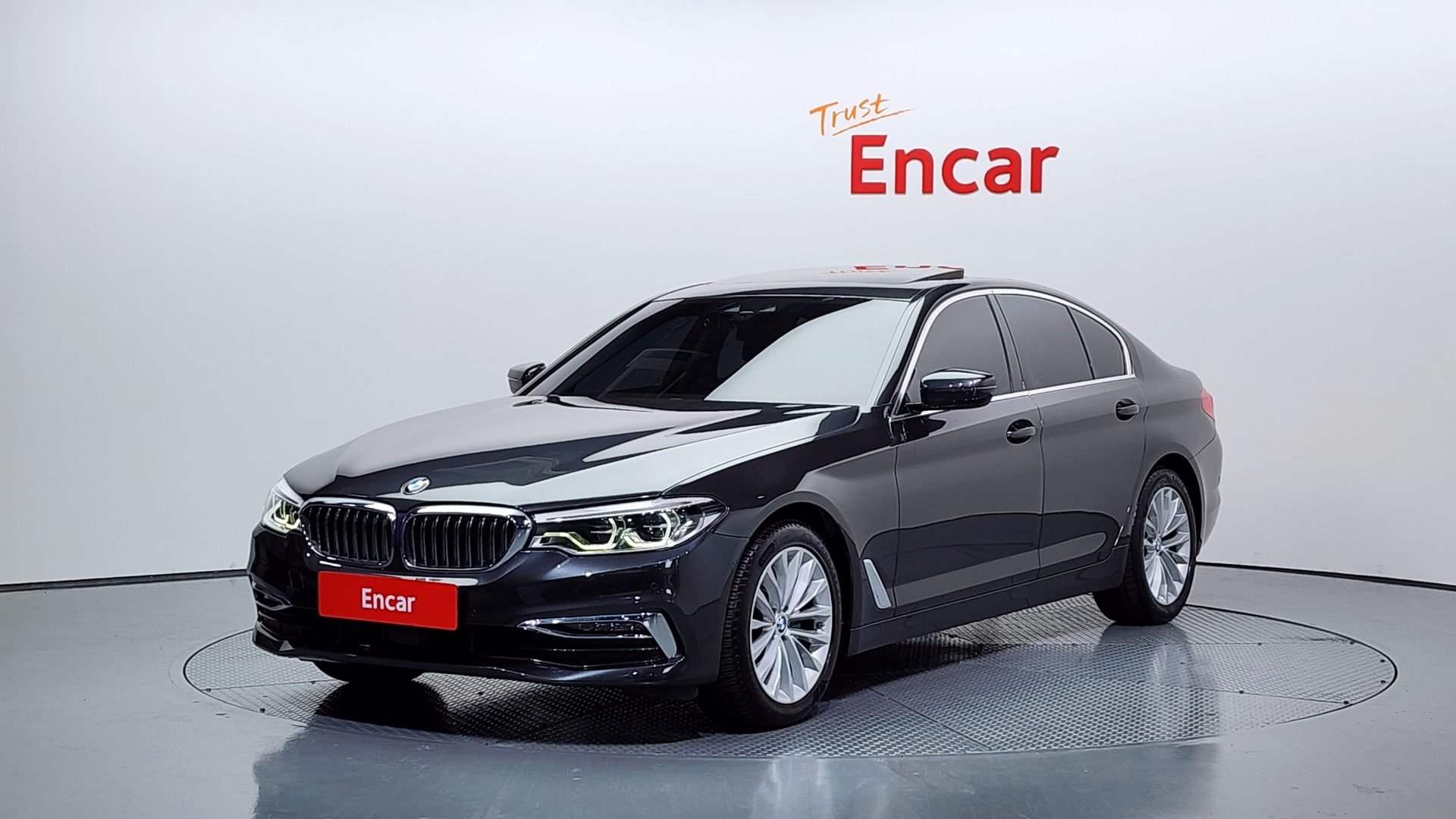 BMW 5 SERIES - View 1