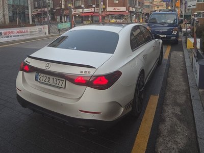 MERCEDES-BENZ E-CLASS - 4