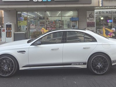 MERCEDES-BENZ E-CLASS - 3