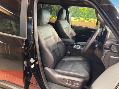 TOYOTA LAND CRUISER 250 - 8