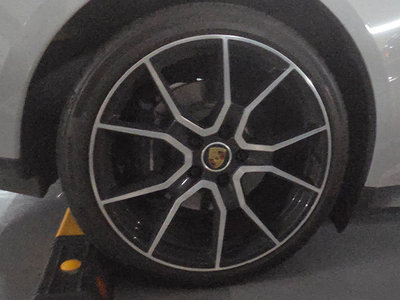 صورة مصغرة 16 لـ 2023 Porsche TAYCAN