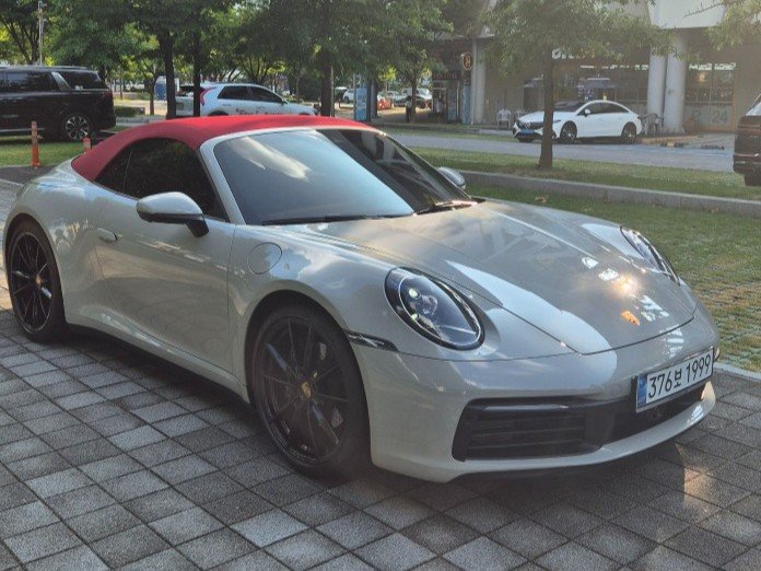 PORSCHE 911 - View 1